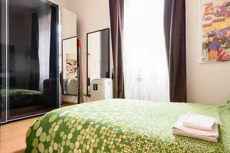 Nice And Cheap Flat In Porta Venezia Apartman Milánó